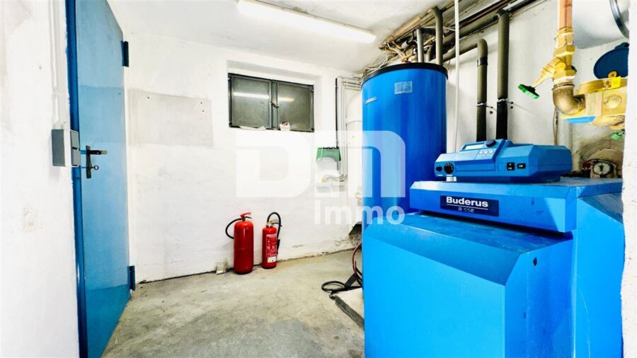 Gepflegtes Ein / Zweifamilienhaus mit Doppelgarage in begehrter Ortsrandlage von Zierenberg - KG Heizungskeller